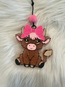 Hyland cow (pink sands)