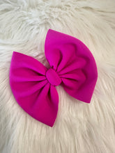 Load image into Gallery viewer, Neon Purple flamingo bow
